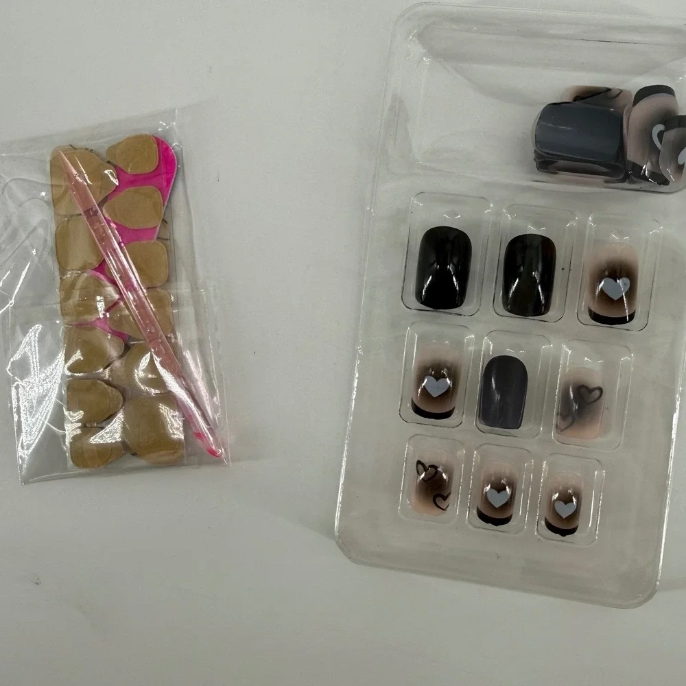 Babe Nail Co 4 pack Press On Valentines Nails Multiple Designs Hearts, bows‎
